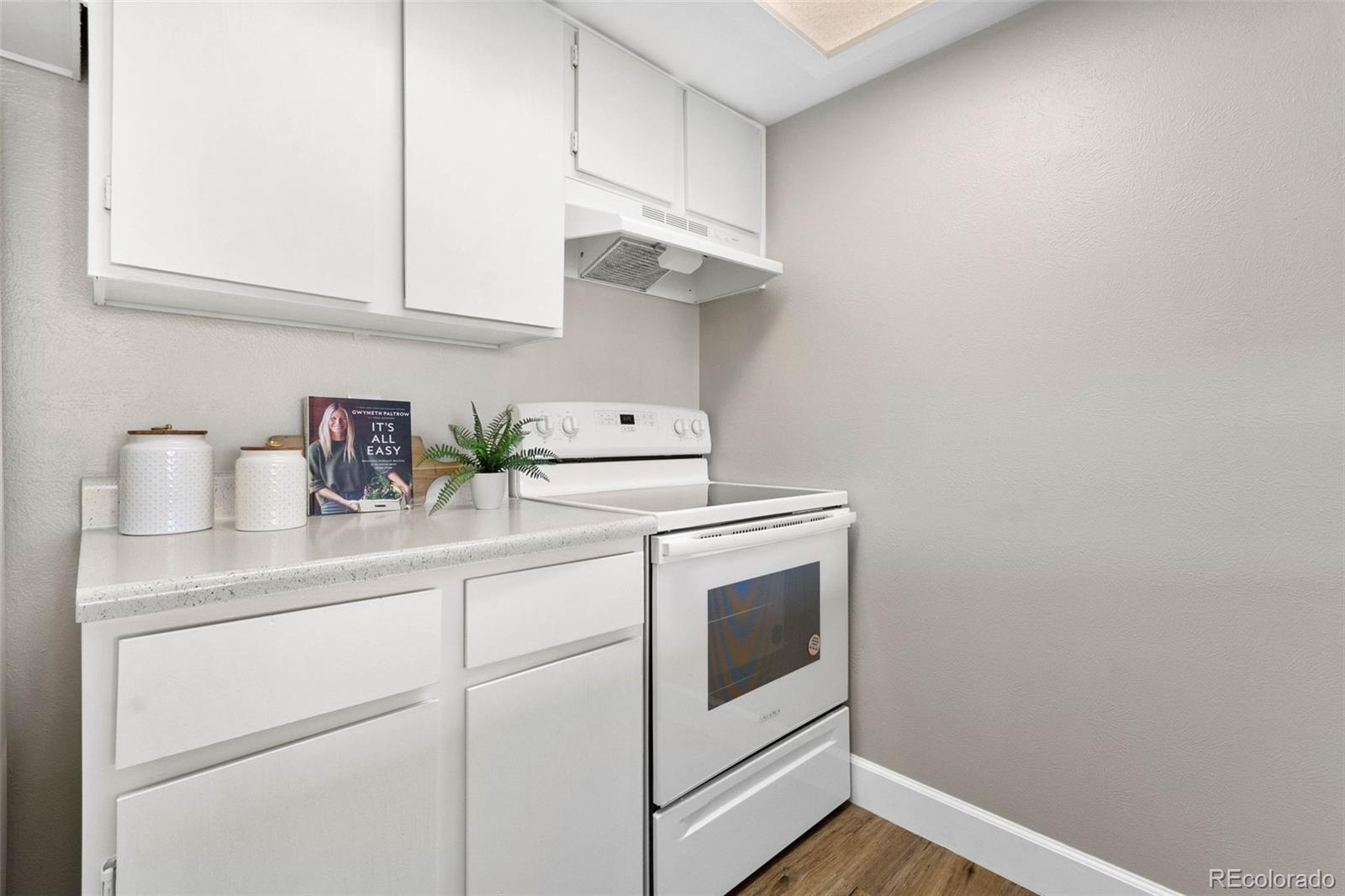 4896 S Dudley Street Unit: 6-8