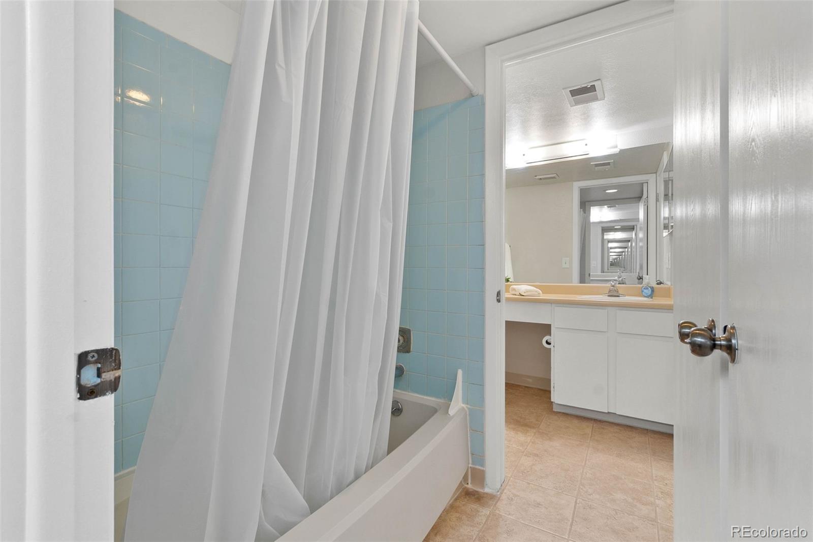 4896 S Dudley Street Unit: 6-8