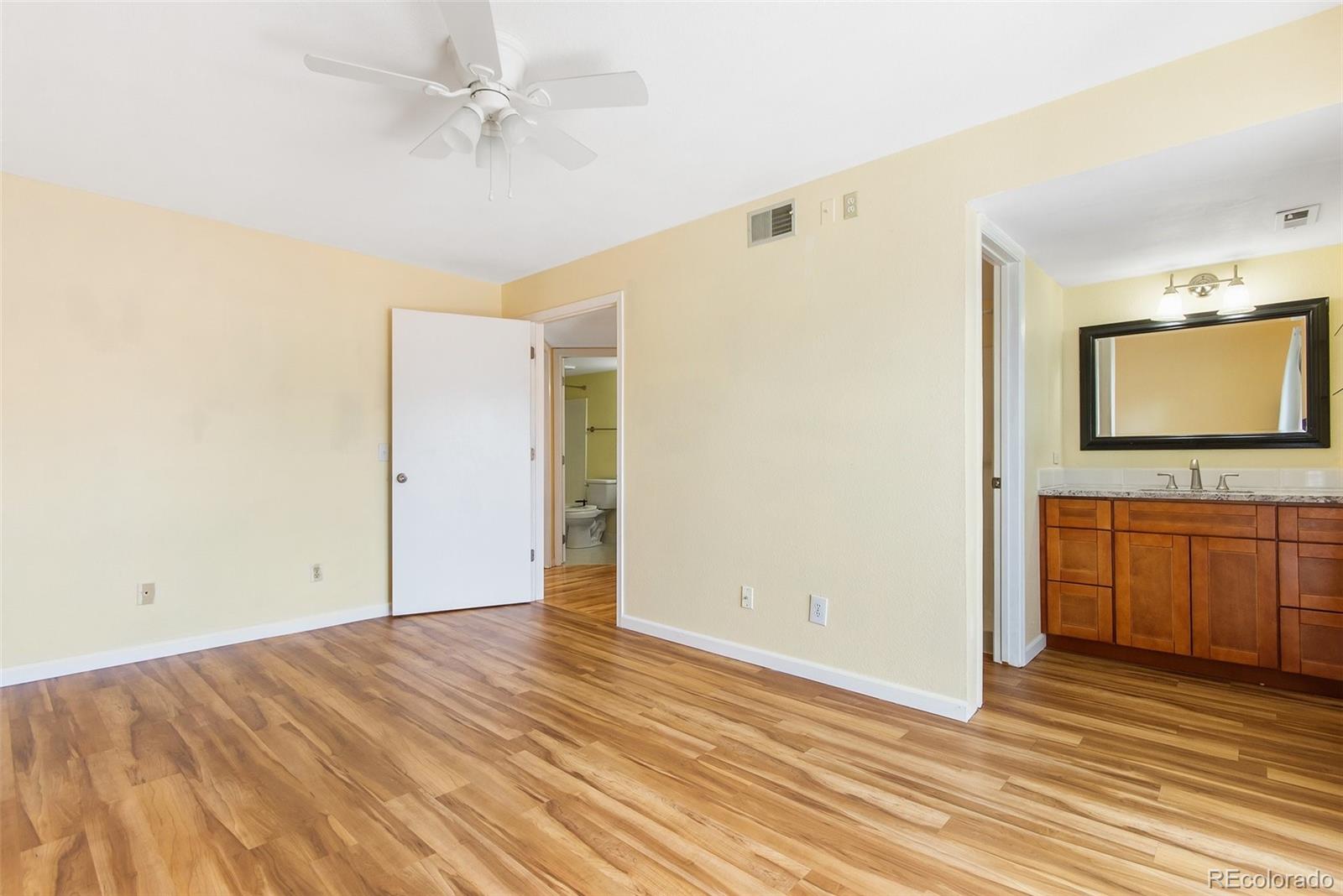 5250 S Huron Way Unit: 11-207