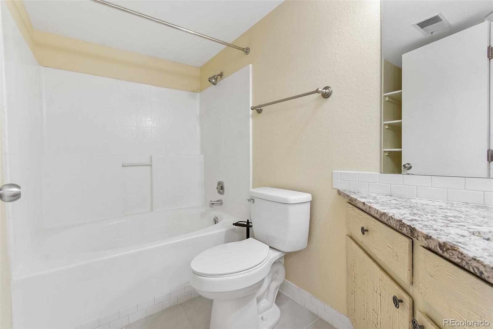 5250 S Huron Way Unit: 11-207