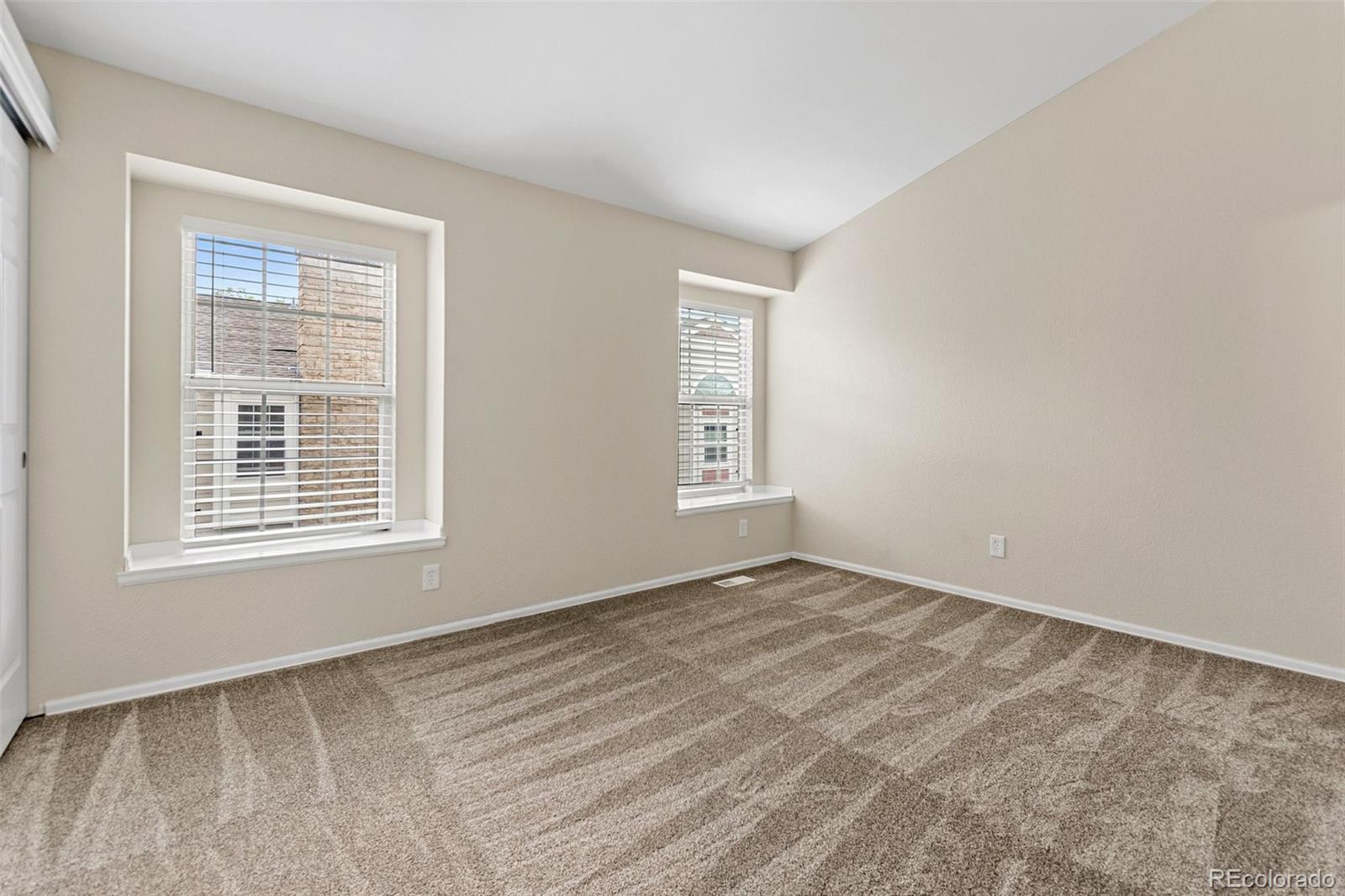 330 W Jamison Circle Unit: 14