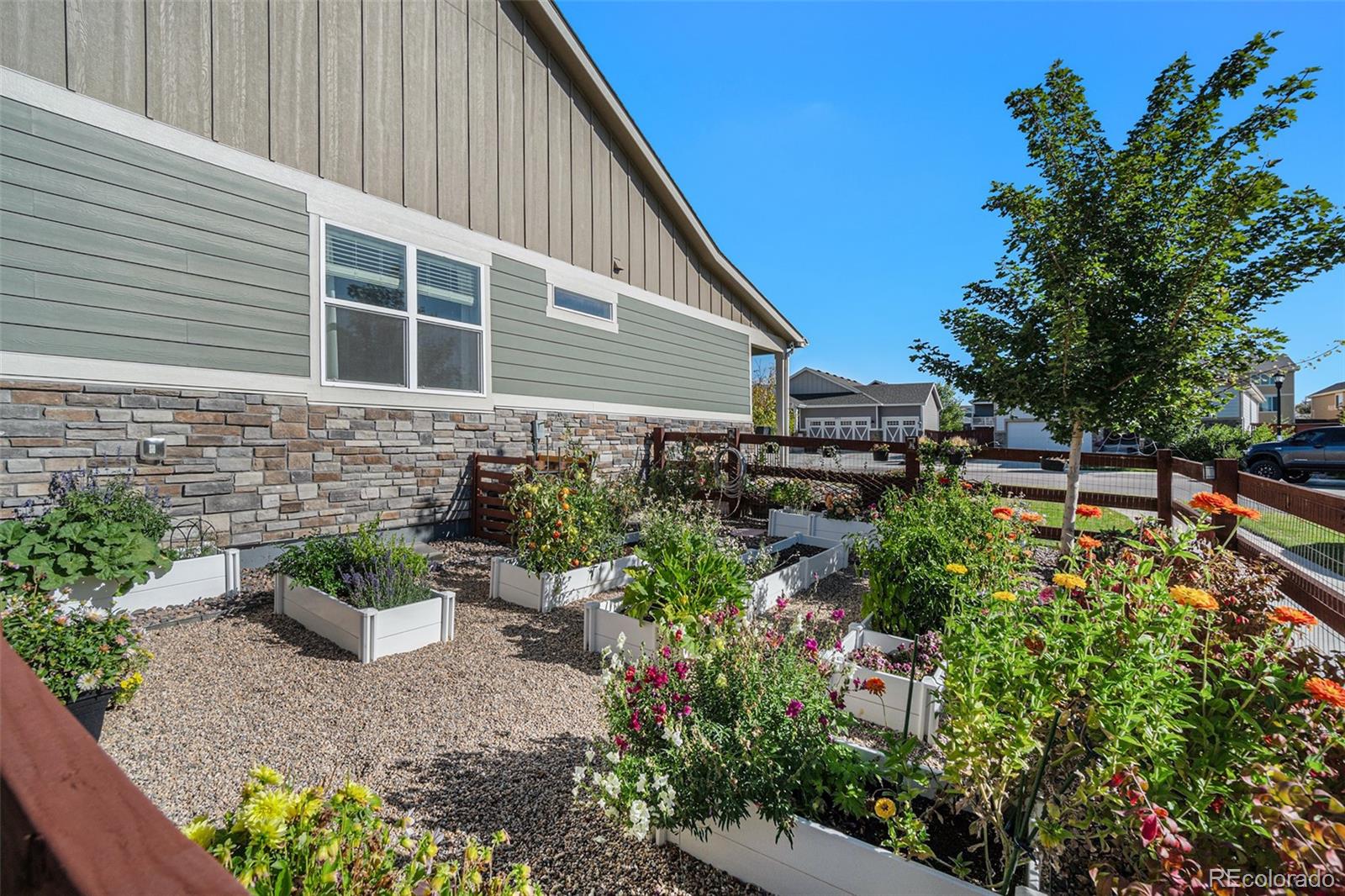 1904 Golden Horizon Drive