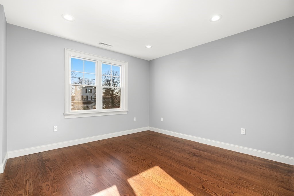 123 Farwell Street # 123