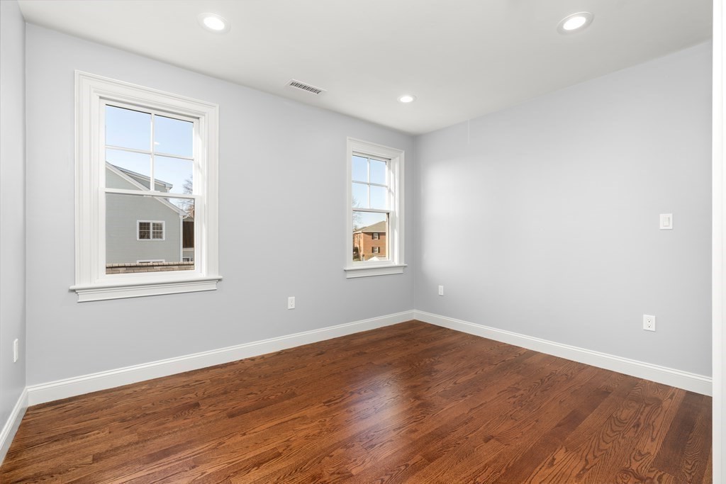123 Farwell Street # 123