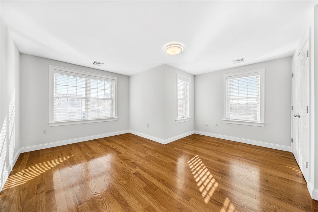 385 Hillside Ave # 385