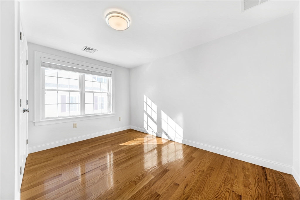 385 Hillside Ave # 385