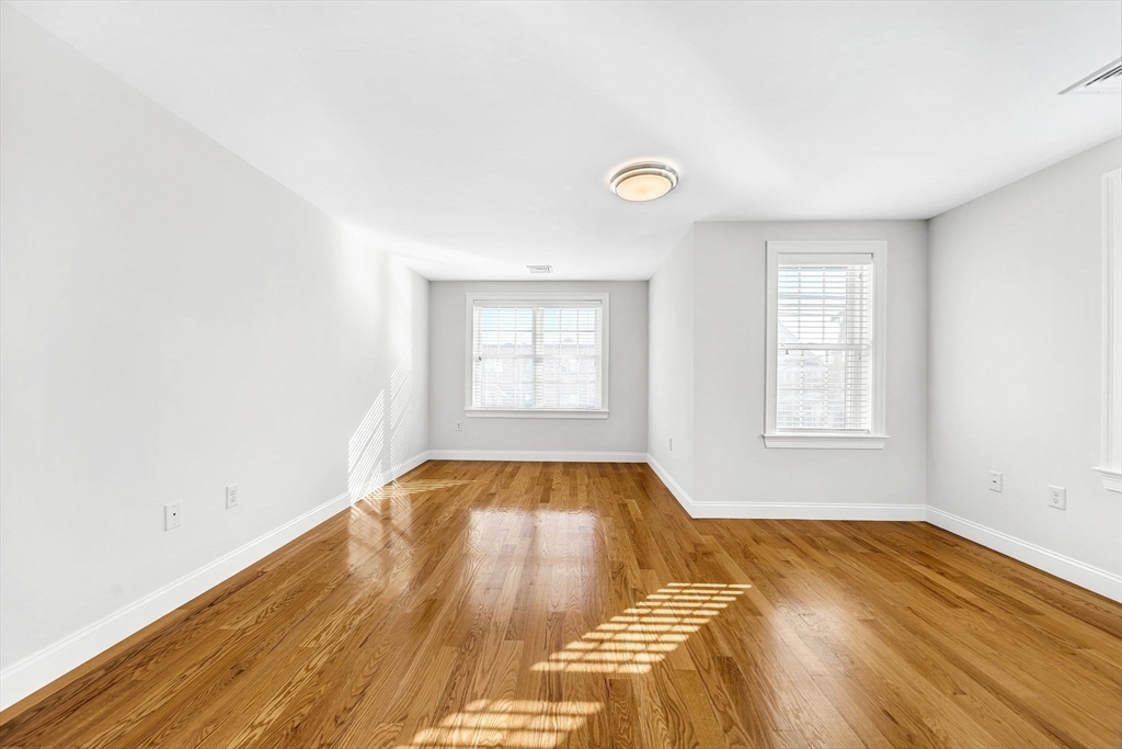 385 Hillside Ave # 385