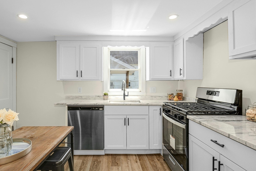 197 W Main St