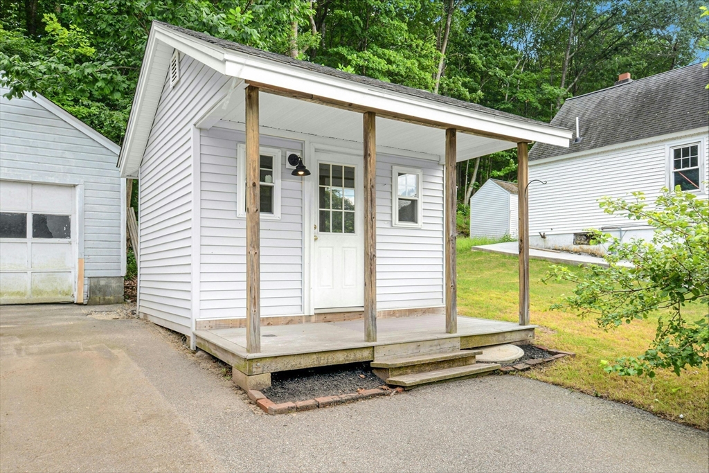 197 W Main St