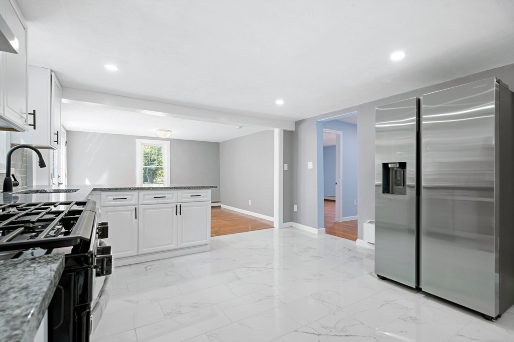 199 W Main St