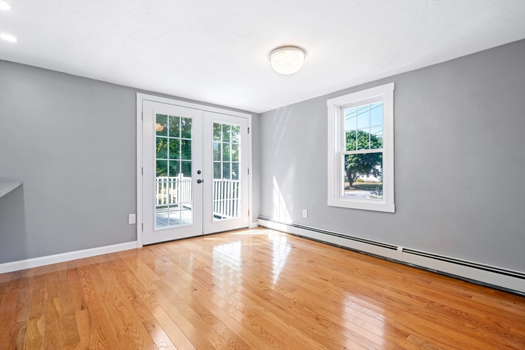 199 W Main St