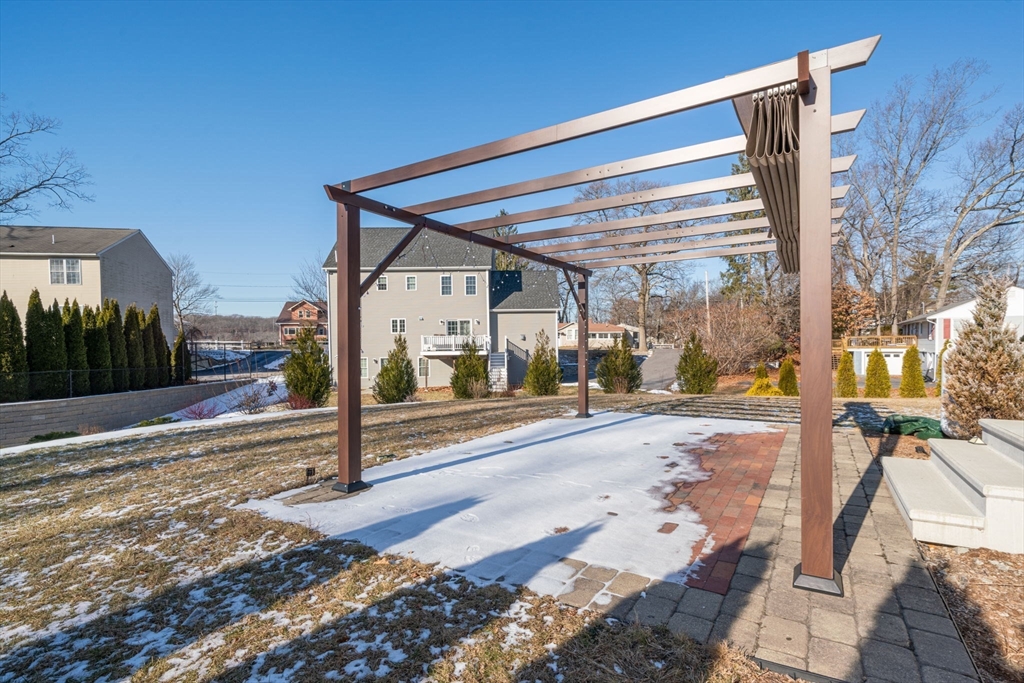 65 Edgemere Blvd # 65