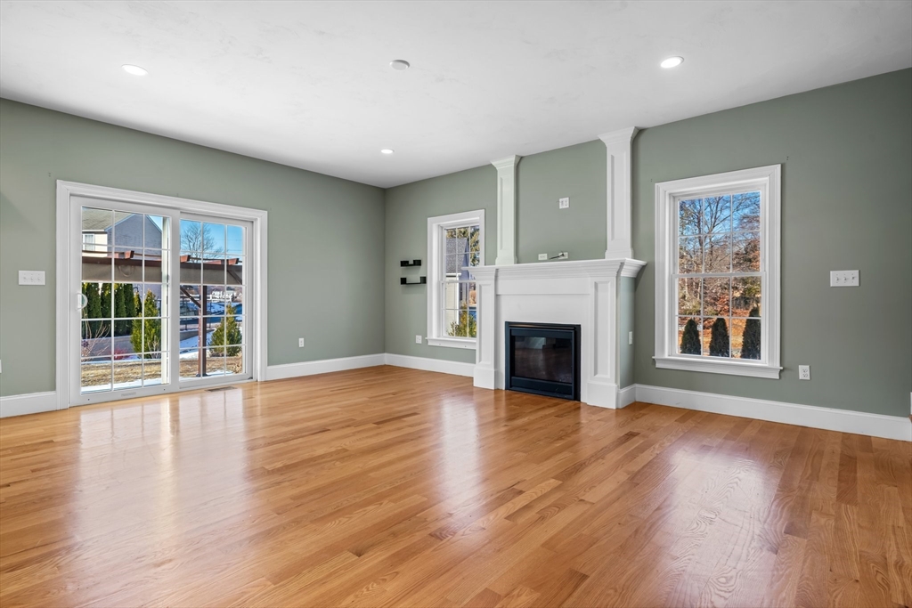 65 Edgemere Blvd # 65