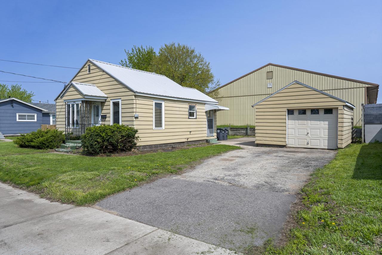 633 Livingston STREET