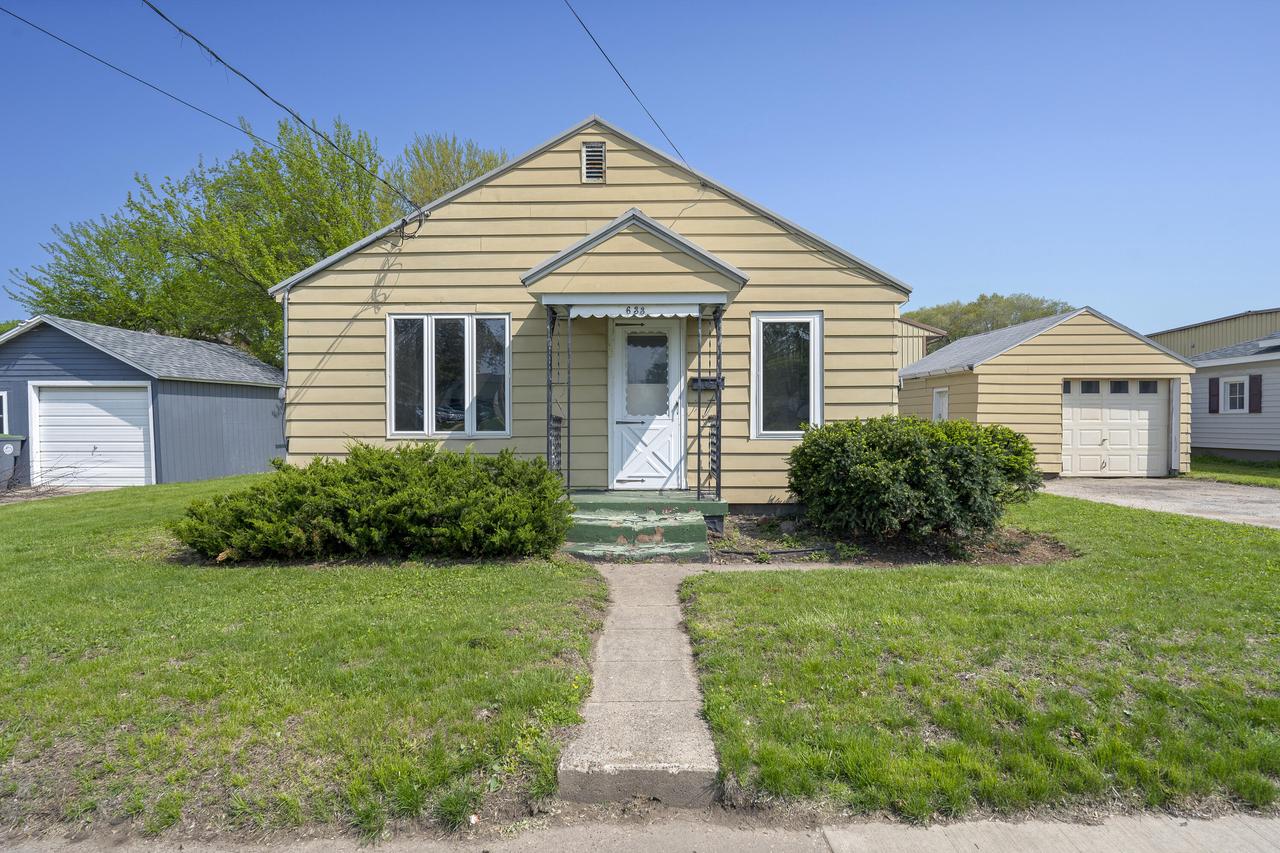 633 Livingston STREET
