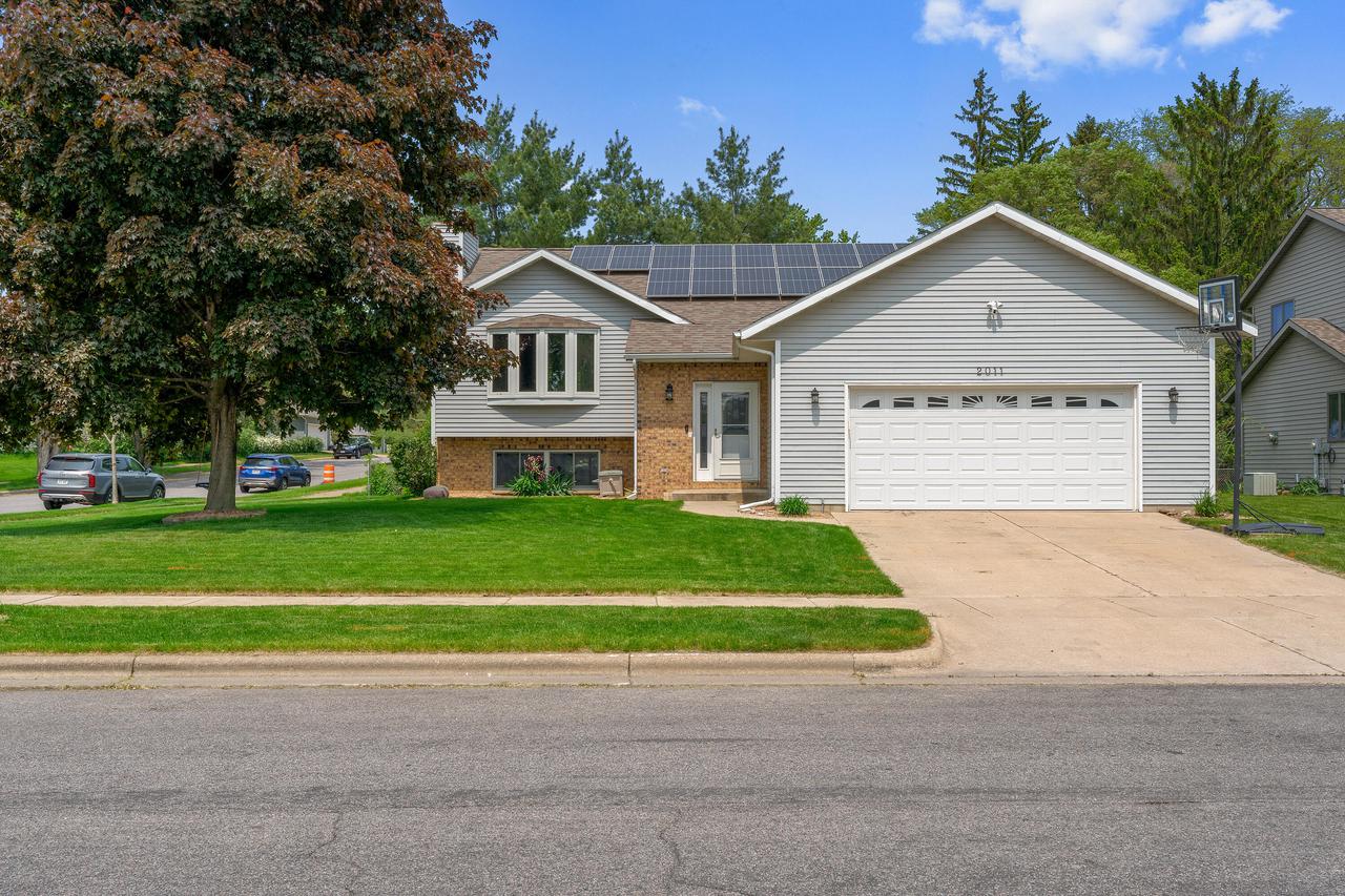 2011 Sandalwood DRIVE