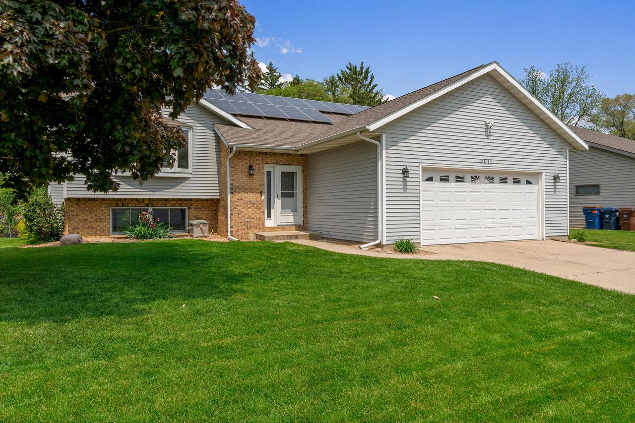 2011 Sandalwood DRIVE