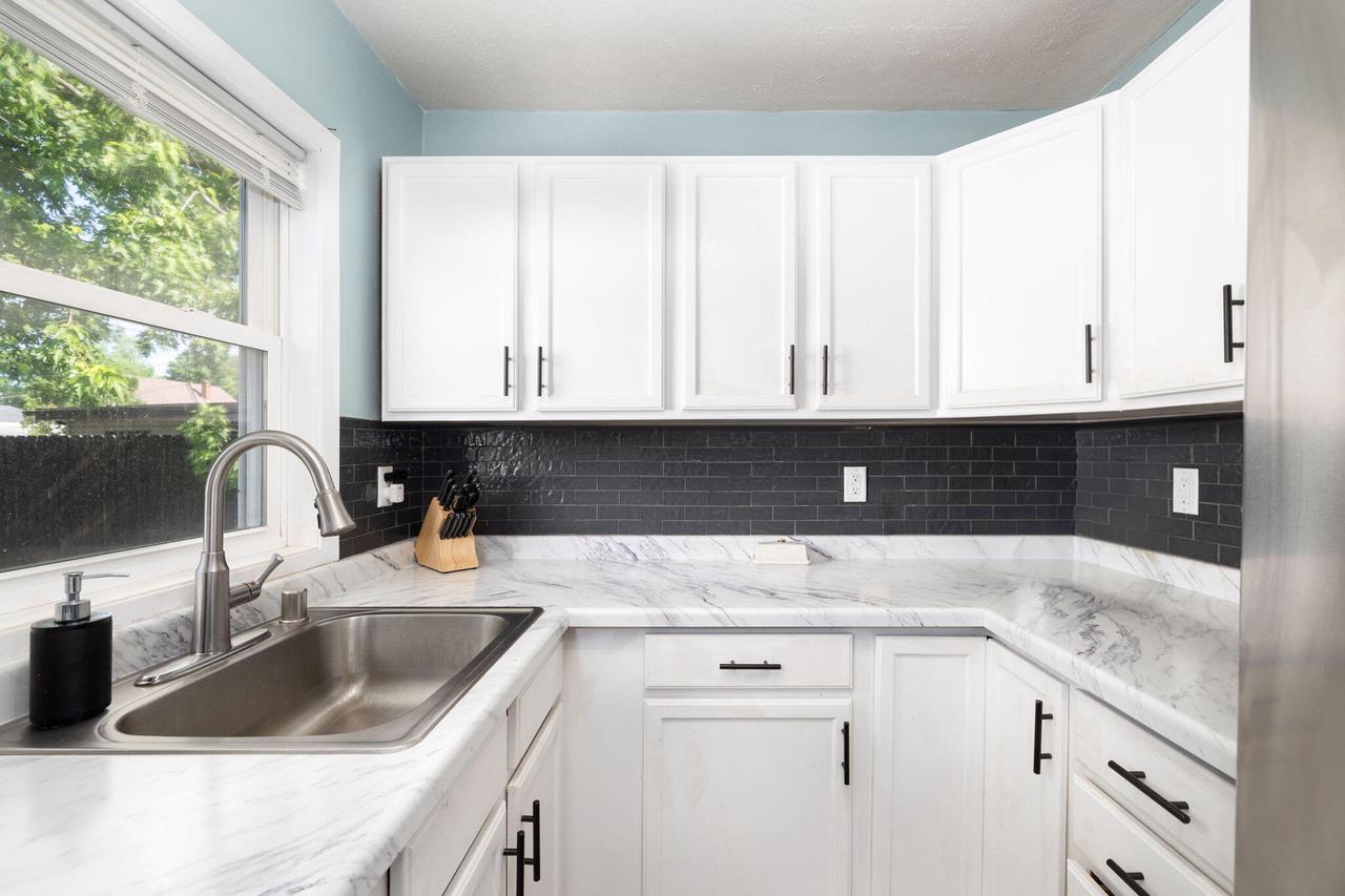 324 9th AVENUE SOUTH South