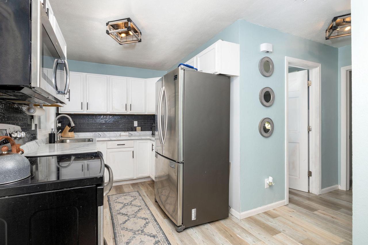 324 9th AVENUE SOUTH South