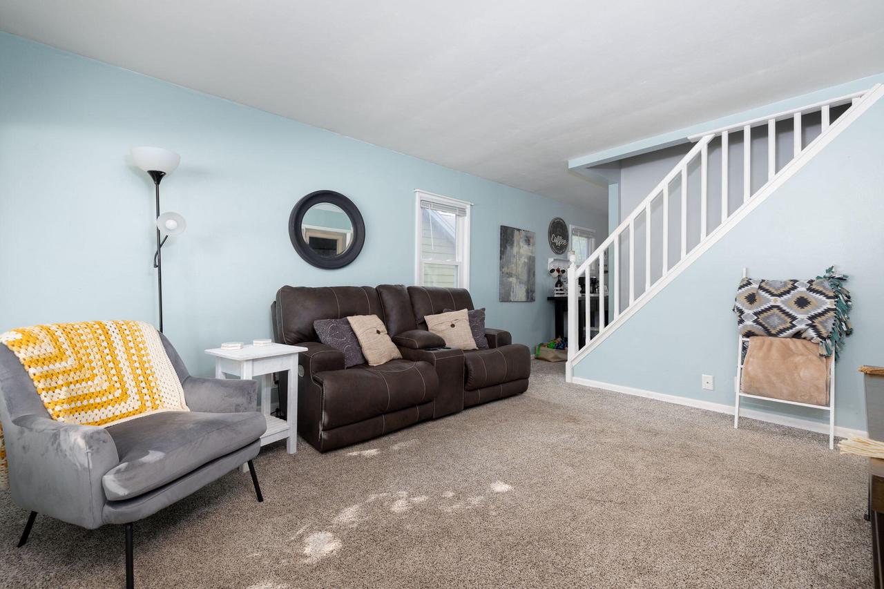 324 9th AVENUE SOUTH South