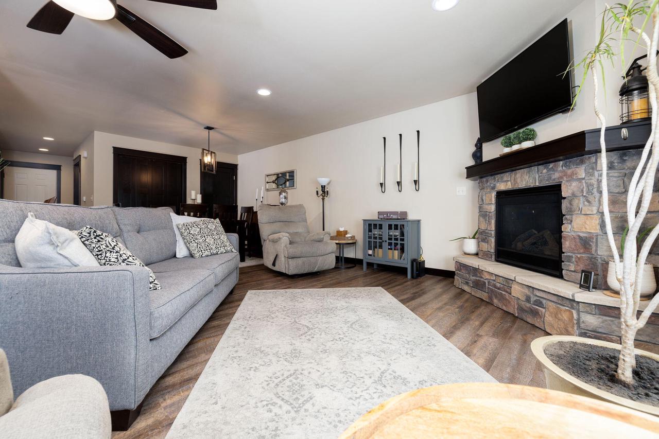 424 Coronado CIRCLE