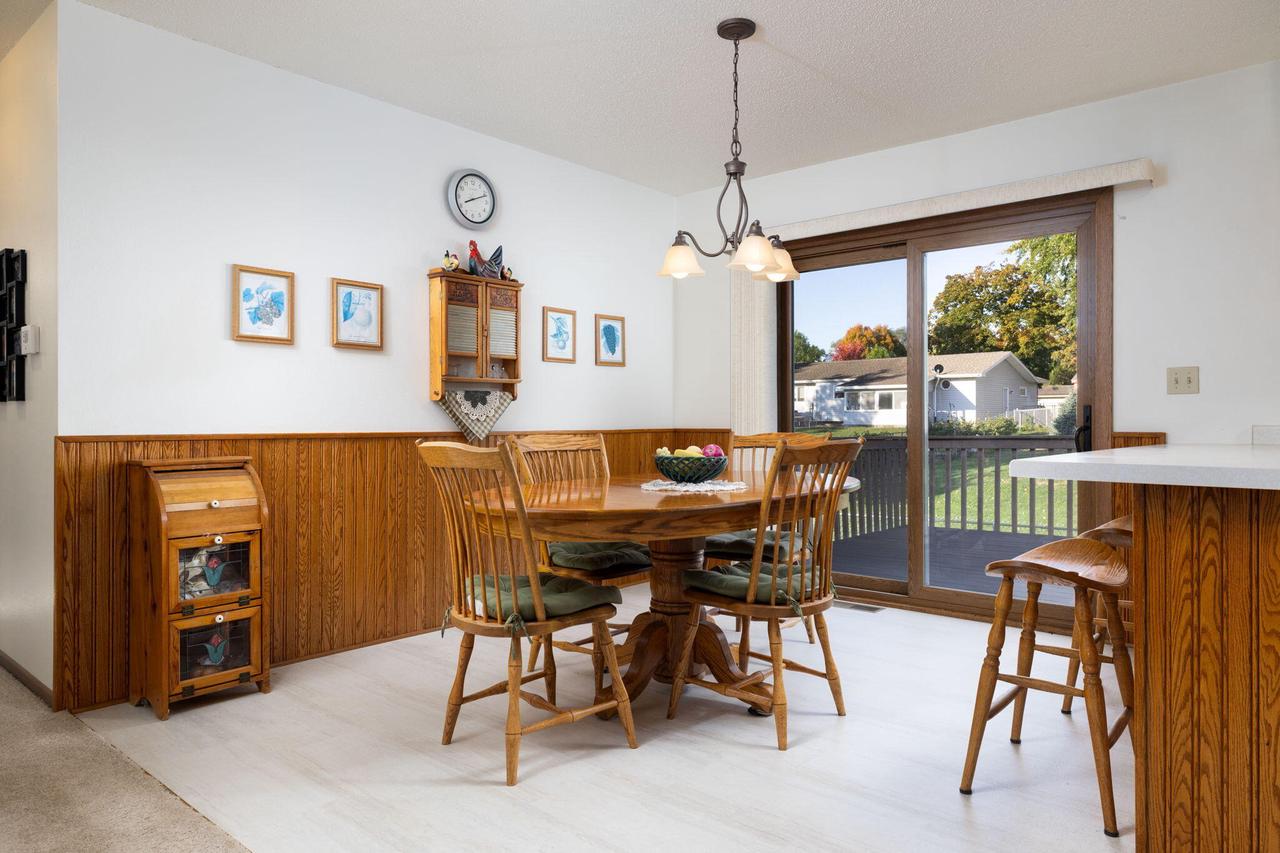 1913 Caroline STREET