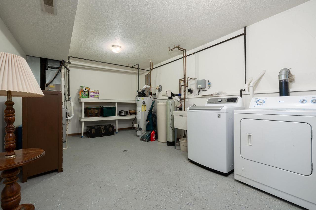 1913 Caroline STREET