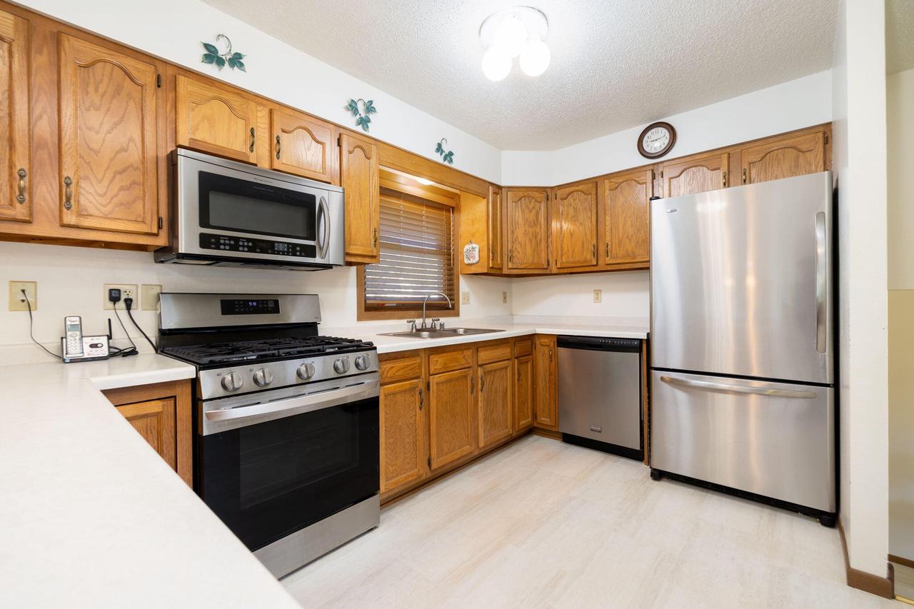 1913 Caroline STREET