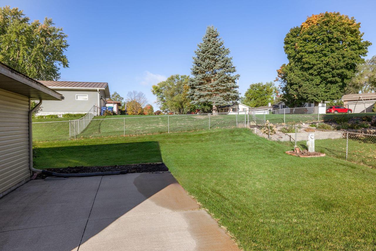 1913 Caroline STREET