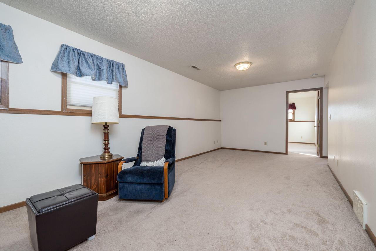 1913 Caroline STREET