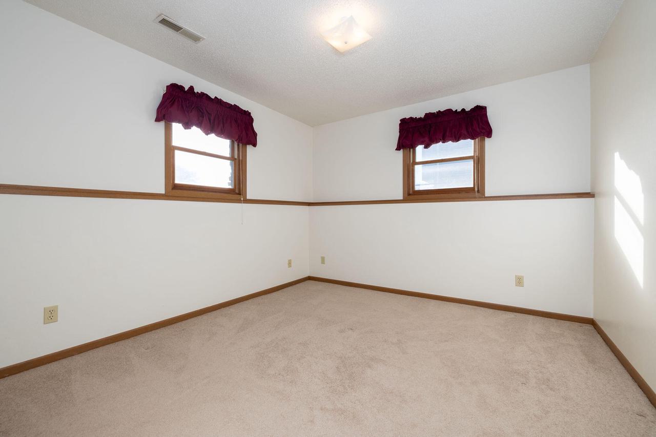 1913 Caroline STREET