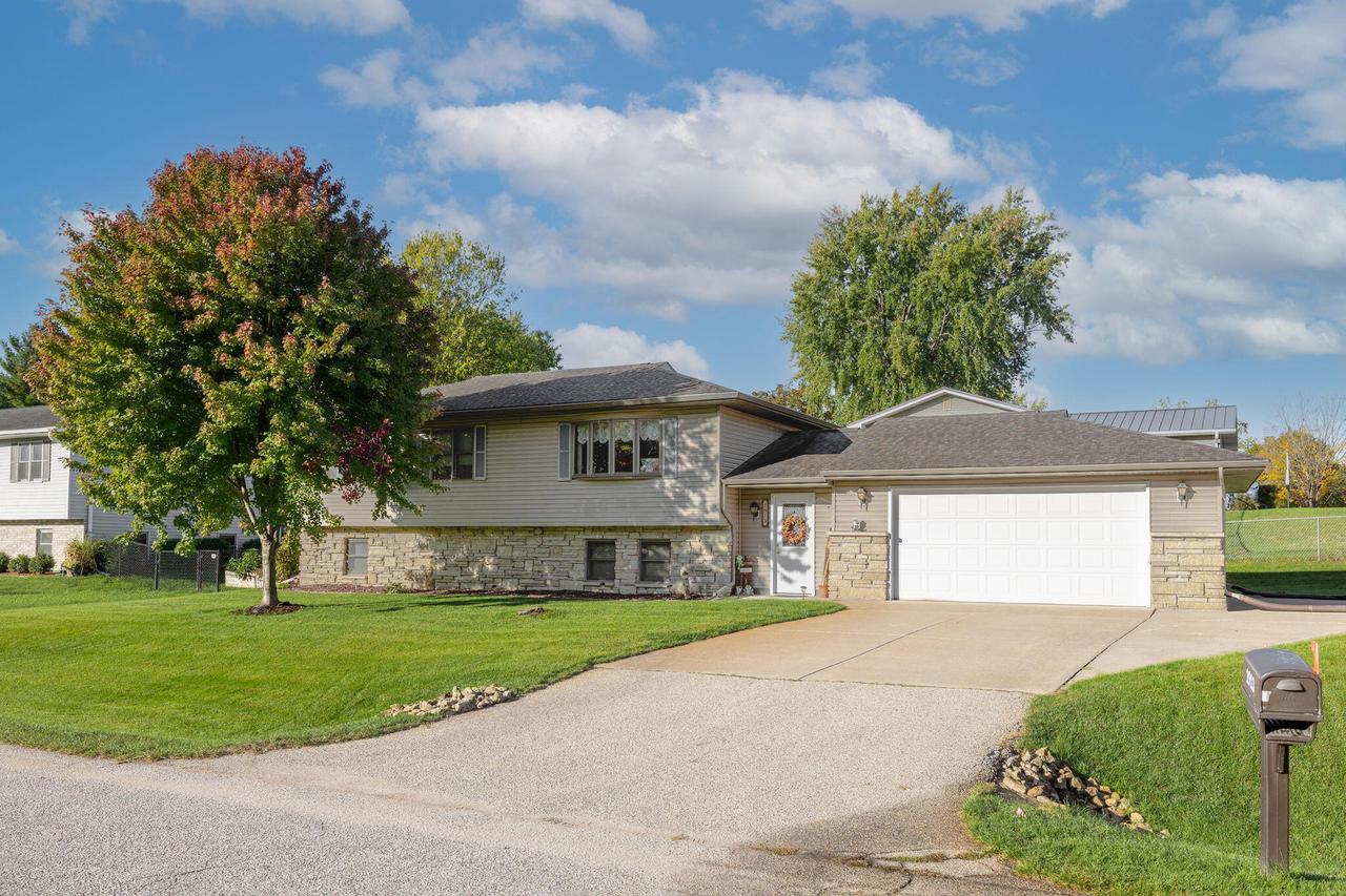 1913 Caroline STREET