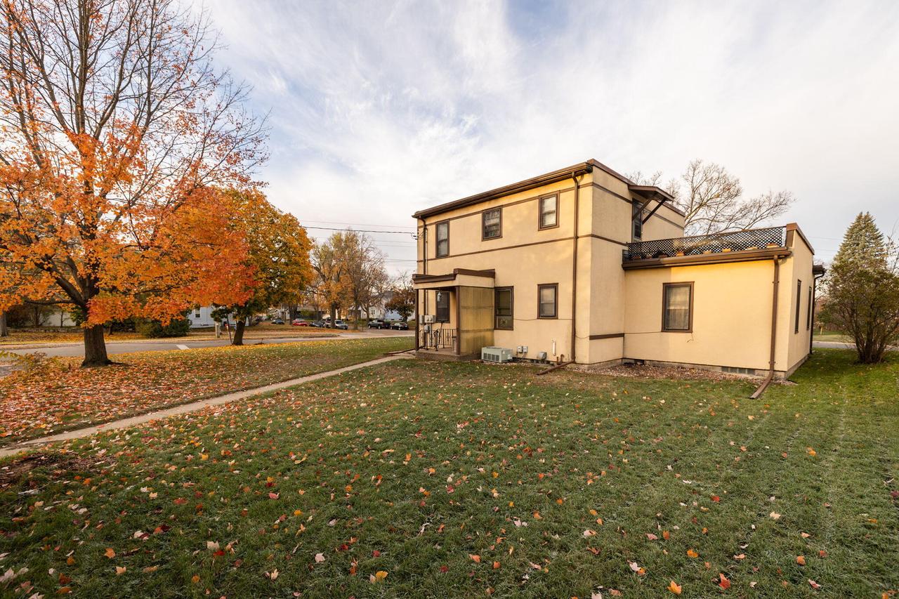 2119 14th St S 2121