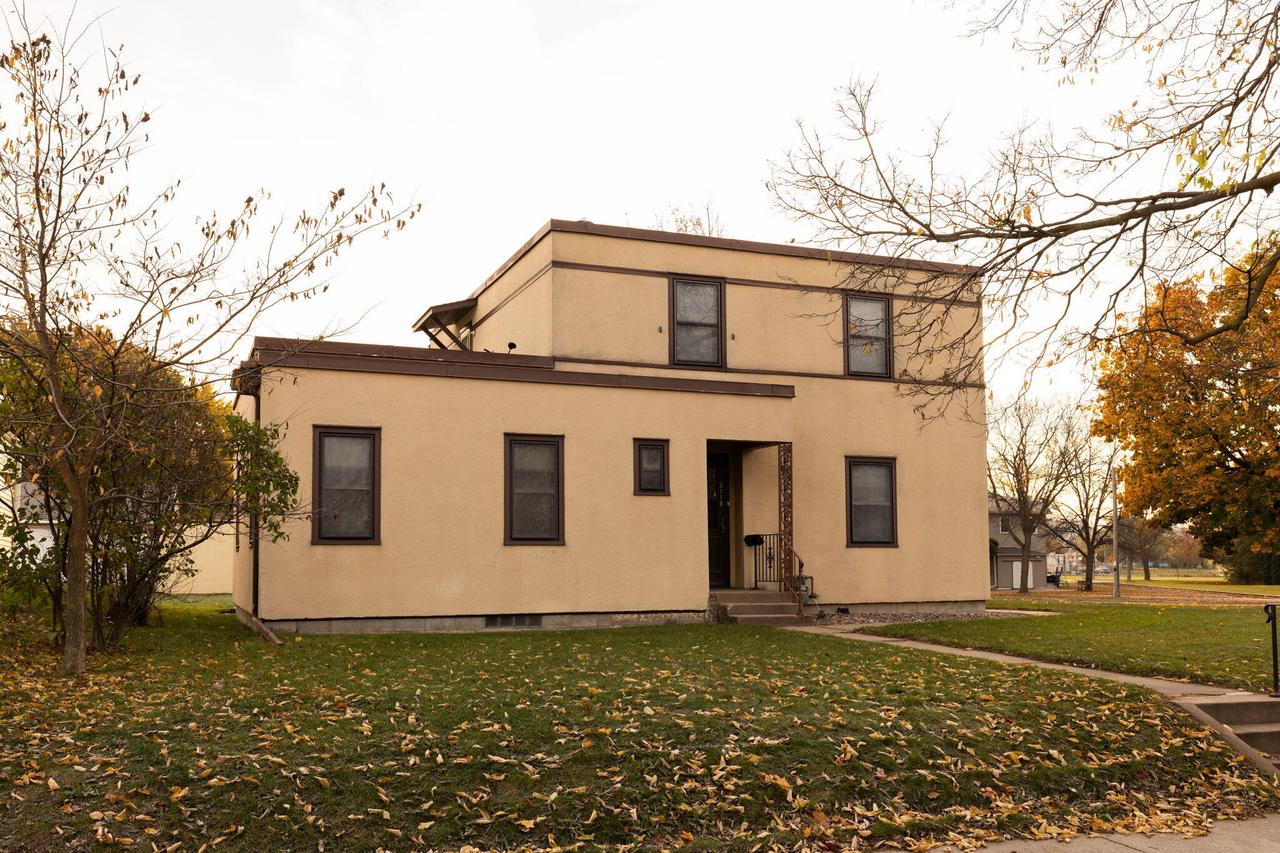 2119 14th St S 2121