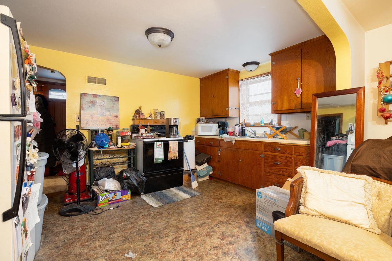 2119 14th St S 2121