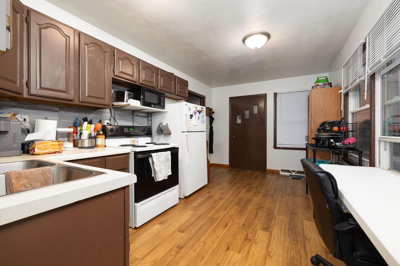 1024 Avon STREET 1026