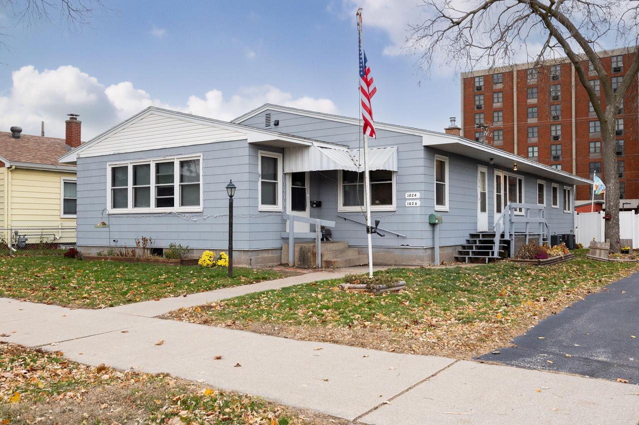 1024 Avon STREET 1026