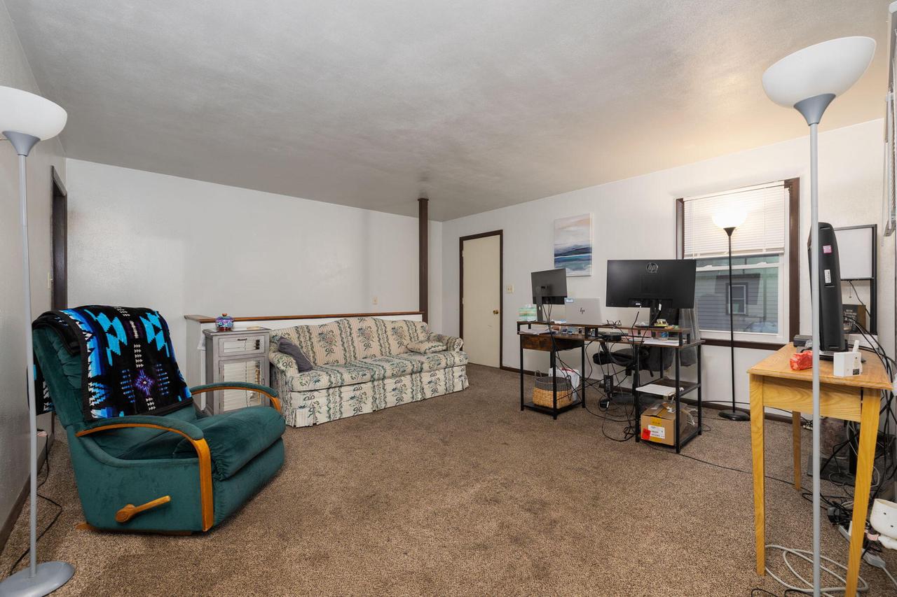 1024 Avon STREET 1026