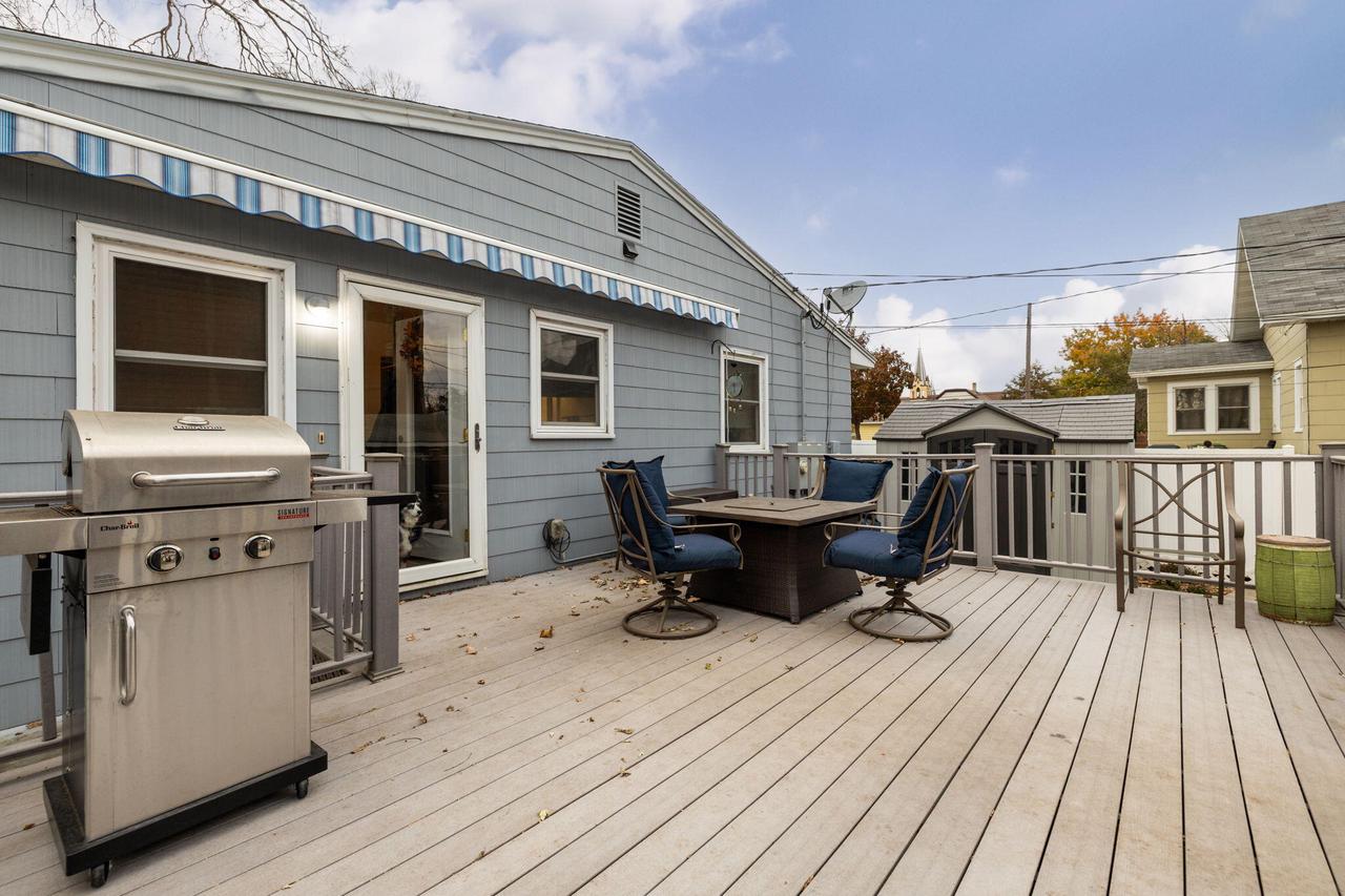 1024 Avon STREET 1026