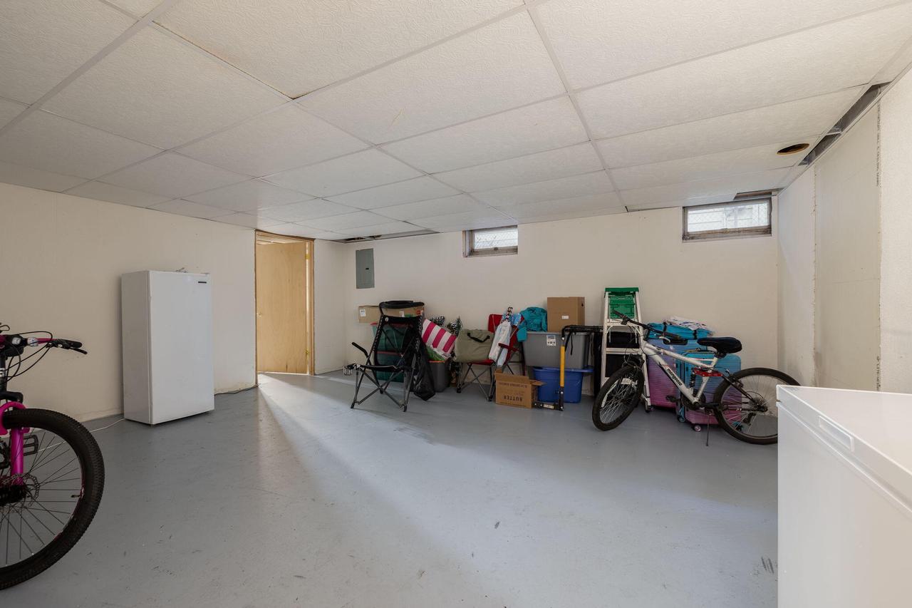 1024 Avon STREET 1026