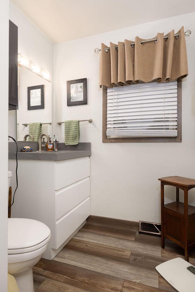 1024 Avon STREET 1026