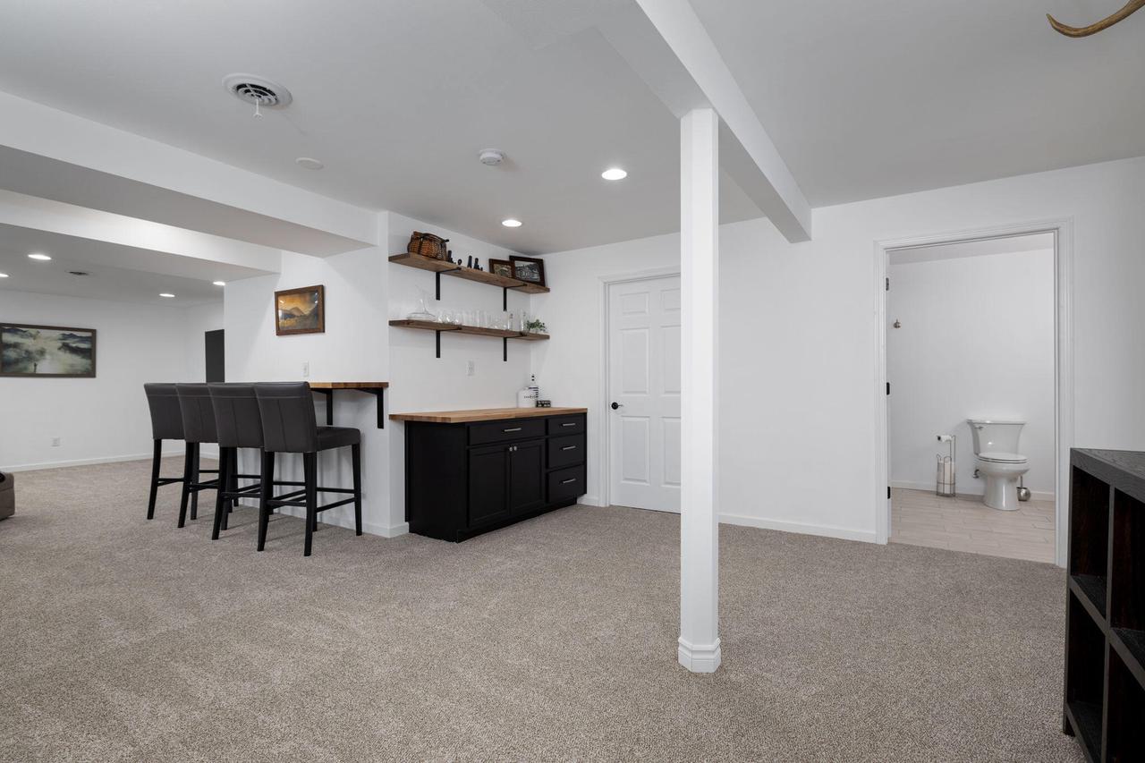 617 Kelly PLACE
