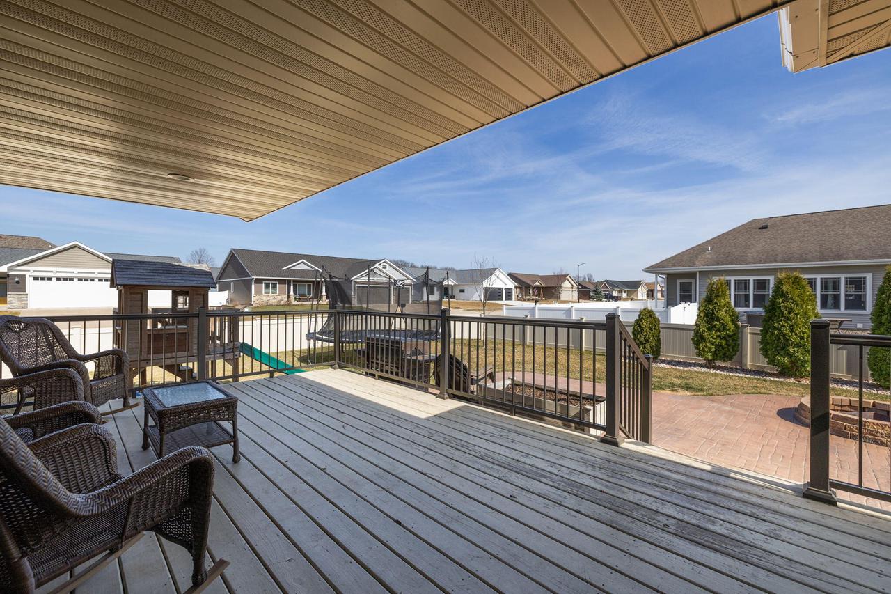 851 Deerfield STREET