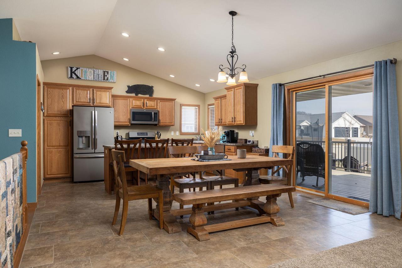 851 Deerfield STREET