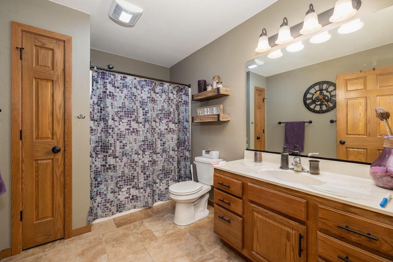 851 Deerfield STREET