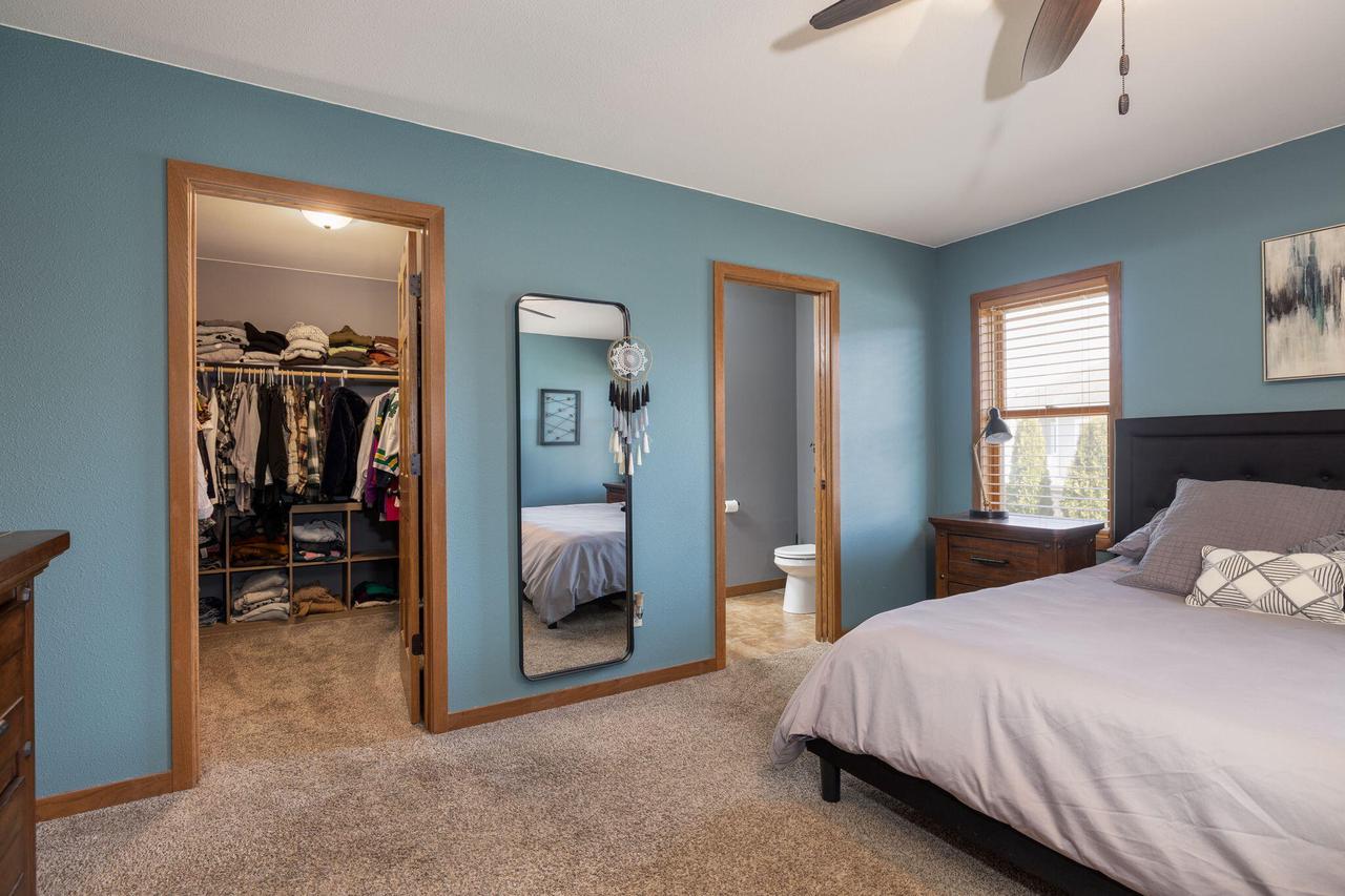 851 Deerfield STREET