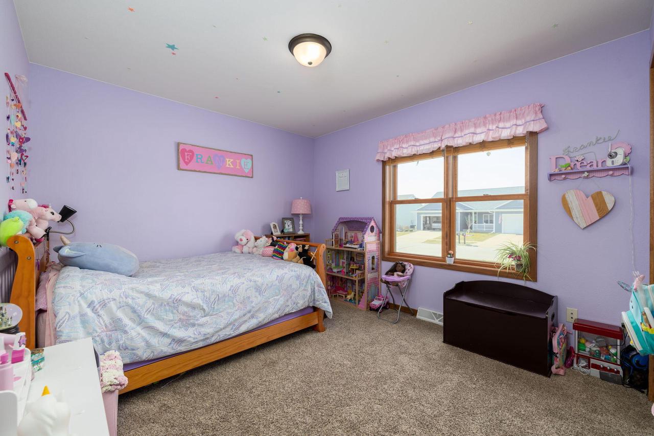 851 Deerfield STREET