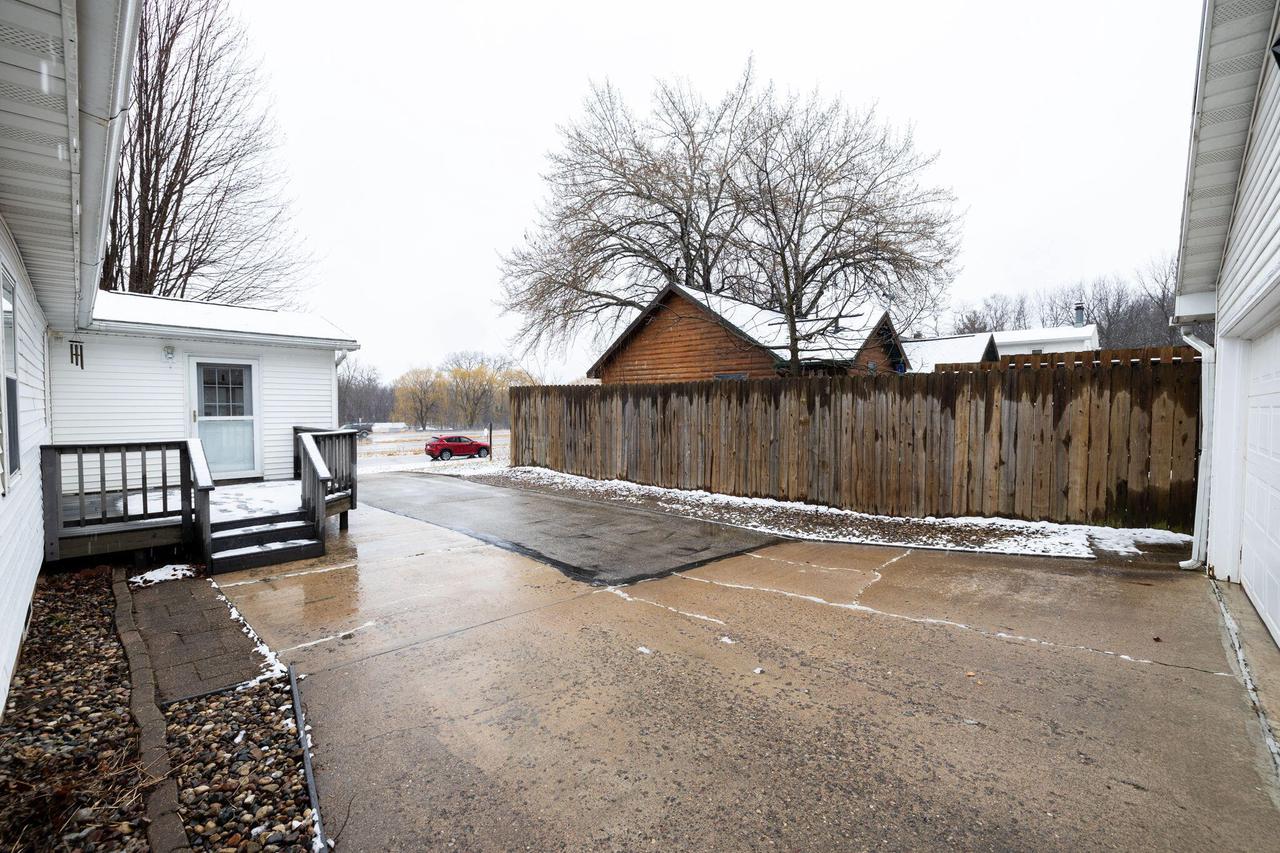 41907 Spillway DRIVE