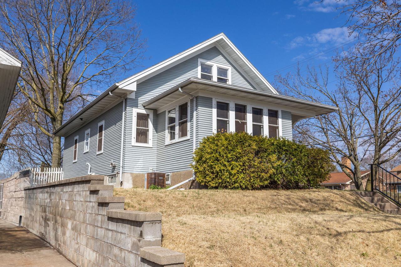 602 7th STREET SOUTH South