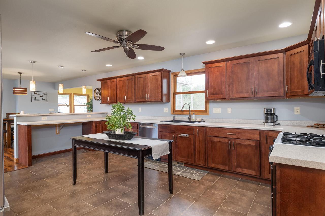 N13785 Canar ROAD